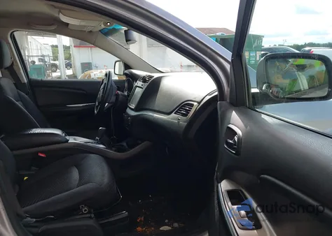 2015 Dodge Journey Sxt z USA, uszkodzony, nr VIN 3C4PDCBG0FT542306